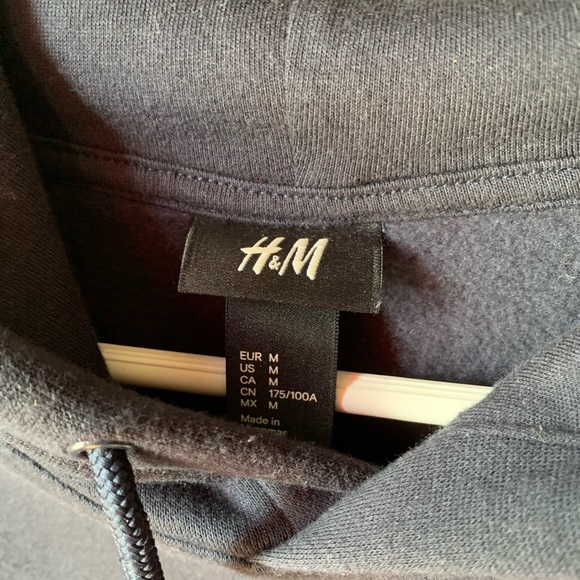 H&M Lux Design Hoodie - Picture 2 of 2